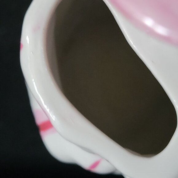 Vintage Ucago Girl with Umbrella Planter, Unique Vintage Planters - Picture 9 of 10